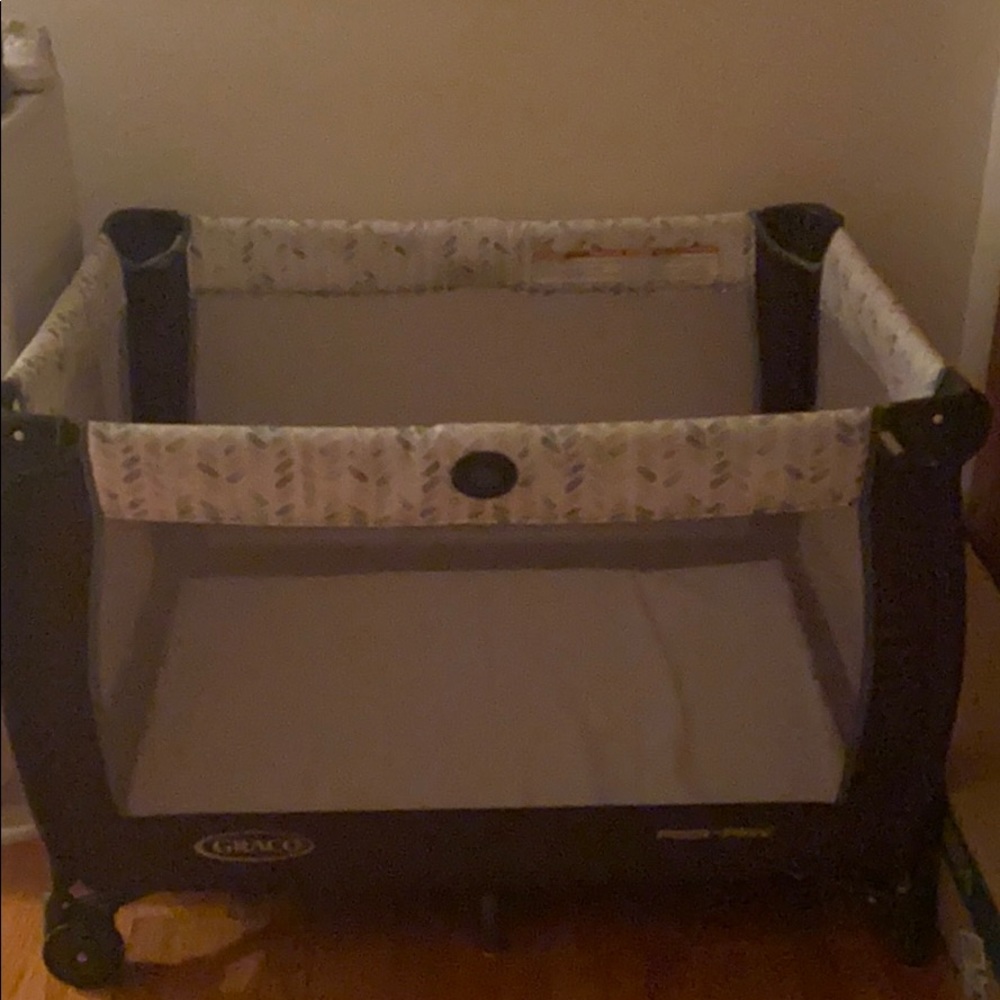 Play pin still brand new my daughter never used it